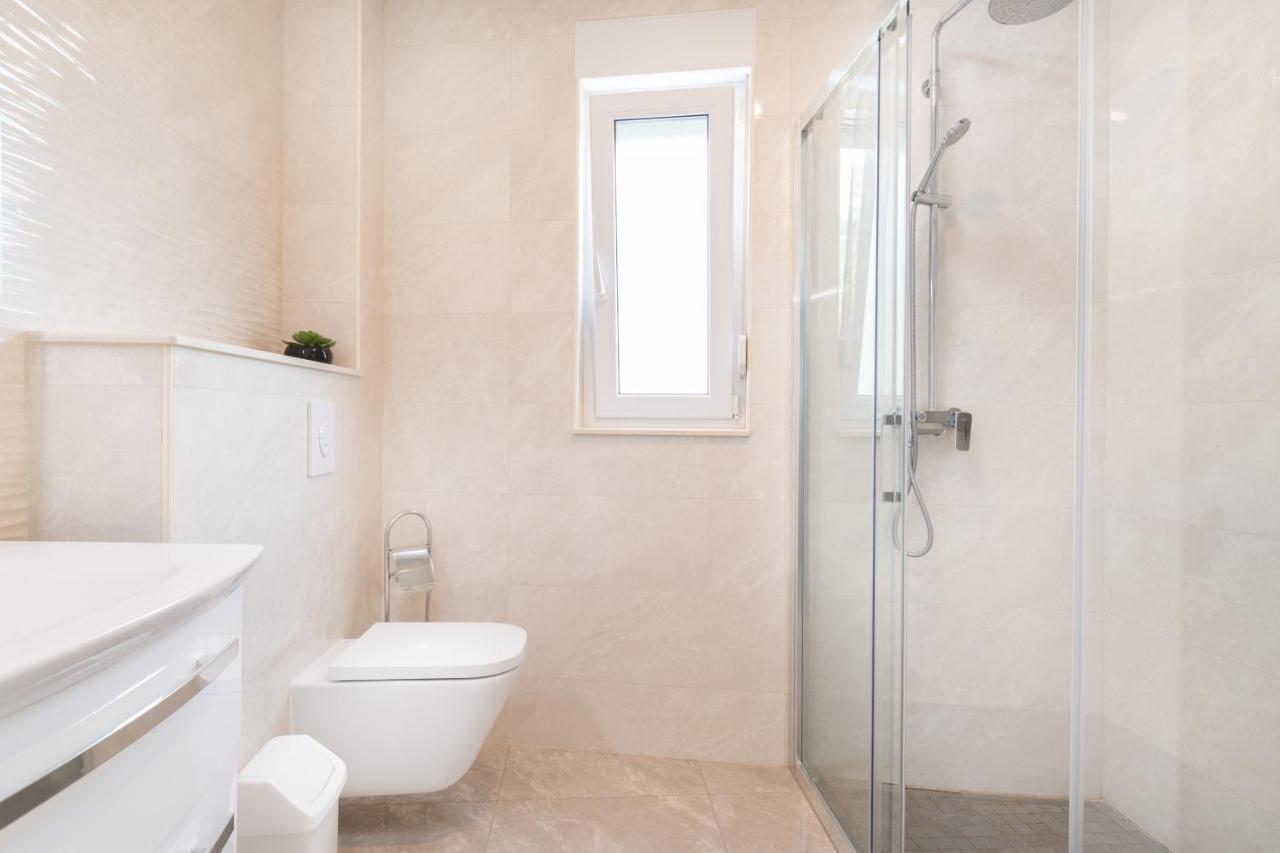 Solu Apartment Promajna Luaran gambar